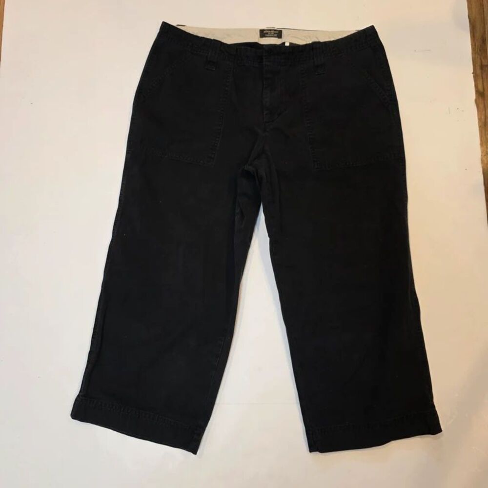 Eddie Bauer Vashon Fit Petite 12 Black Bermuda Shorts 9" Inseam Cotton